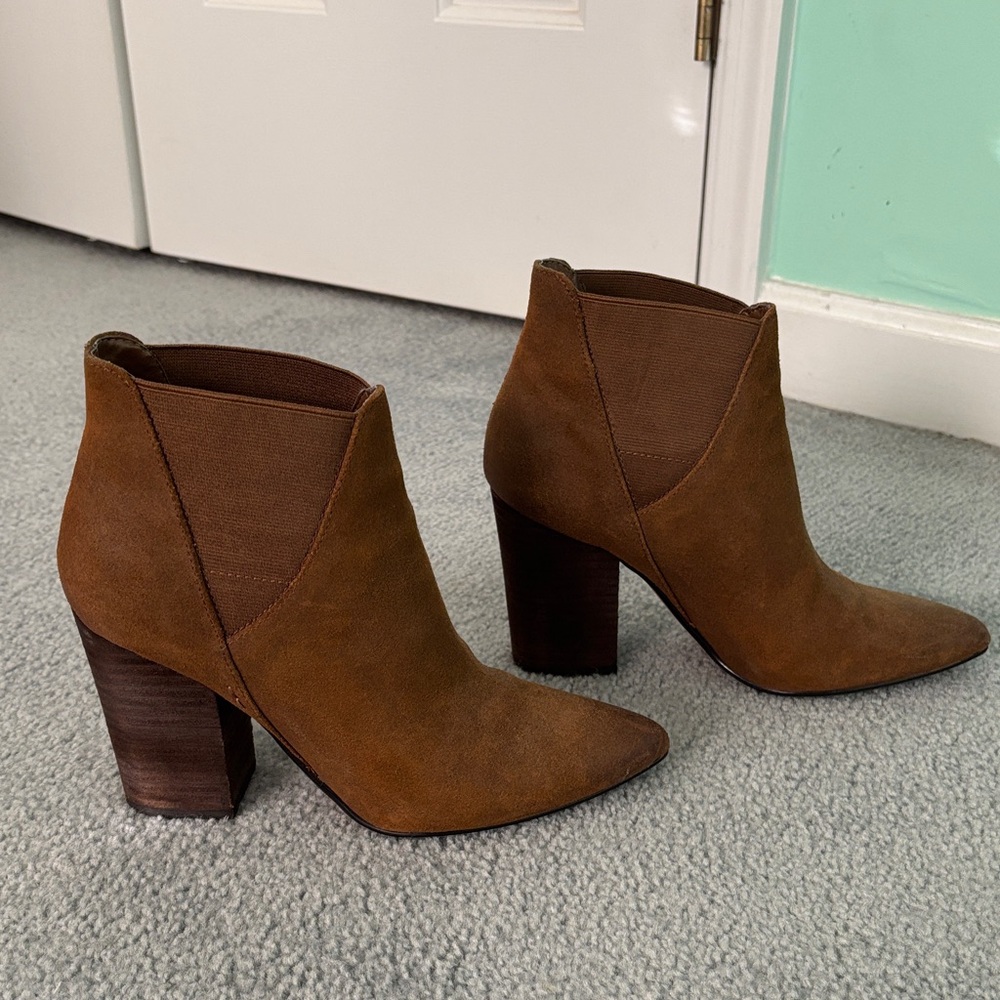 Crown Vintage Tan Ankle Booties
